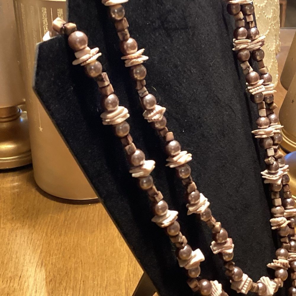 Faux Bronze Pearls an Shell Chips Organic Necklace - Picture 6 of 9
